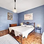Appartement With Parking Space - 15228 Vodice