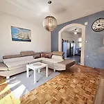 With Parking Space - 15228 Appartement