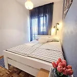 Apartment With Parking Space - 15228 Vodice
