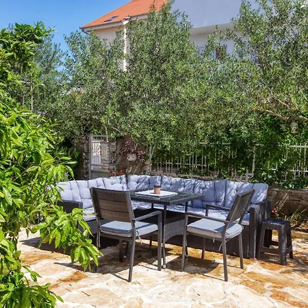 With Parking Space - 15228 Vodice