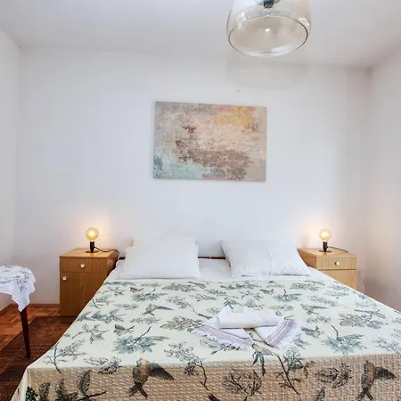 With Parking Space - 15228 Vodice