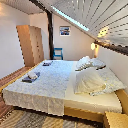 Apartment With A Parking Space - 15228 Vodice