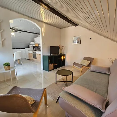 With Parking Space - 15228 Apartman Vodice