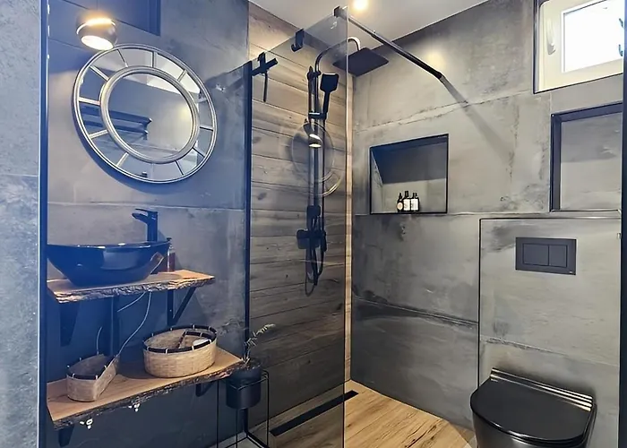 With Parking Space - 15228 Appartement *