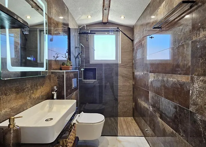 Appartement With Parking Space - 15228