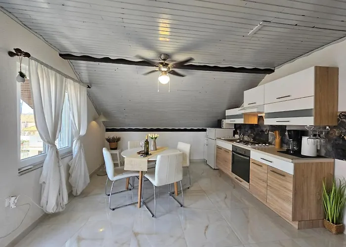 With Parking Space - 15228 Vodice